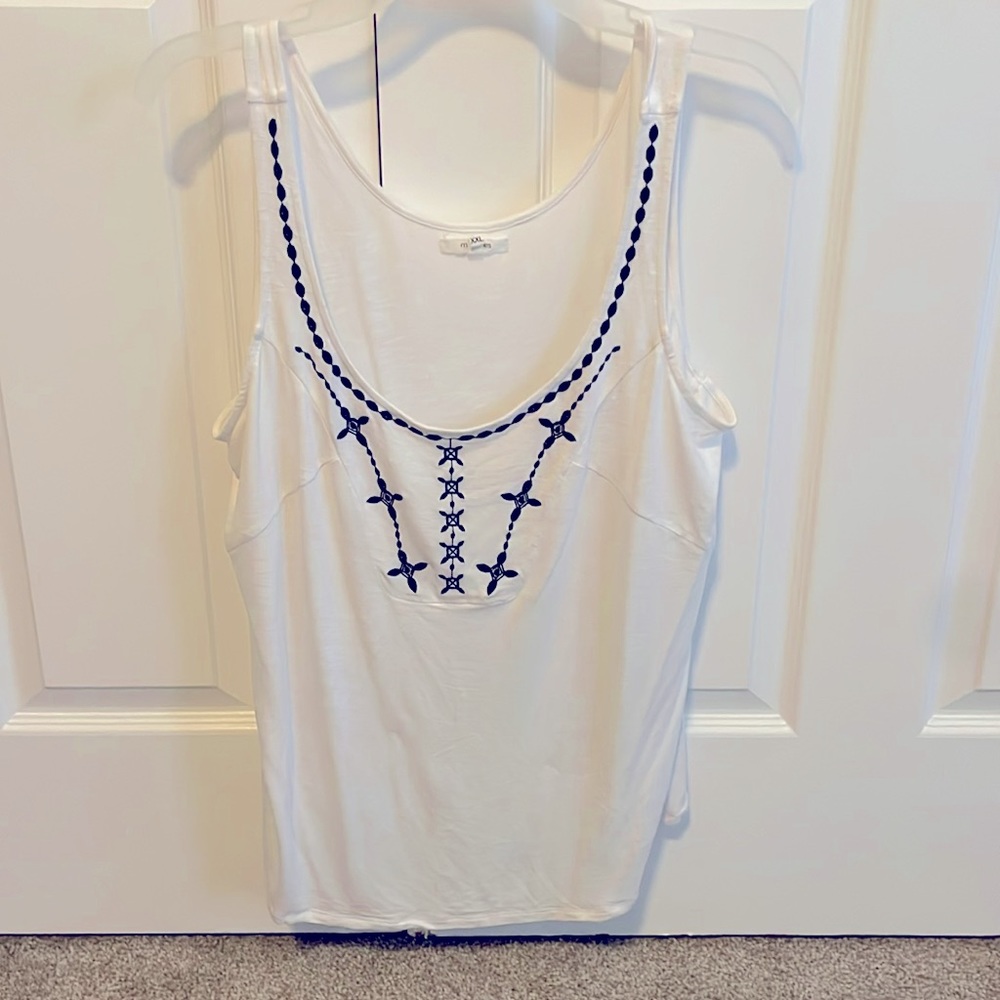 Maurice’s XXL women’s tank top.